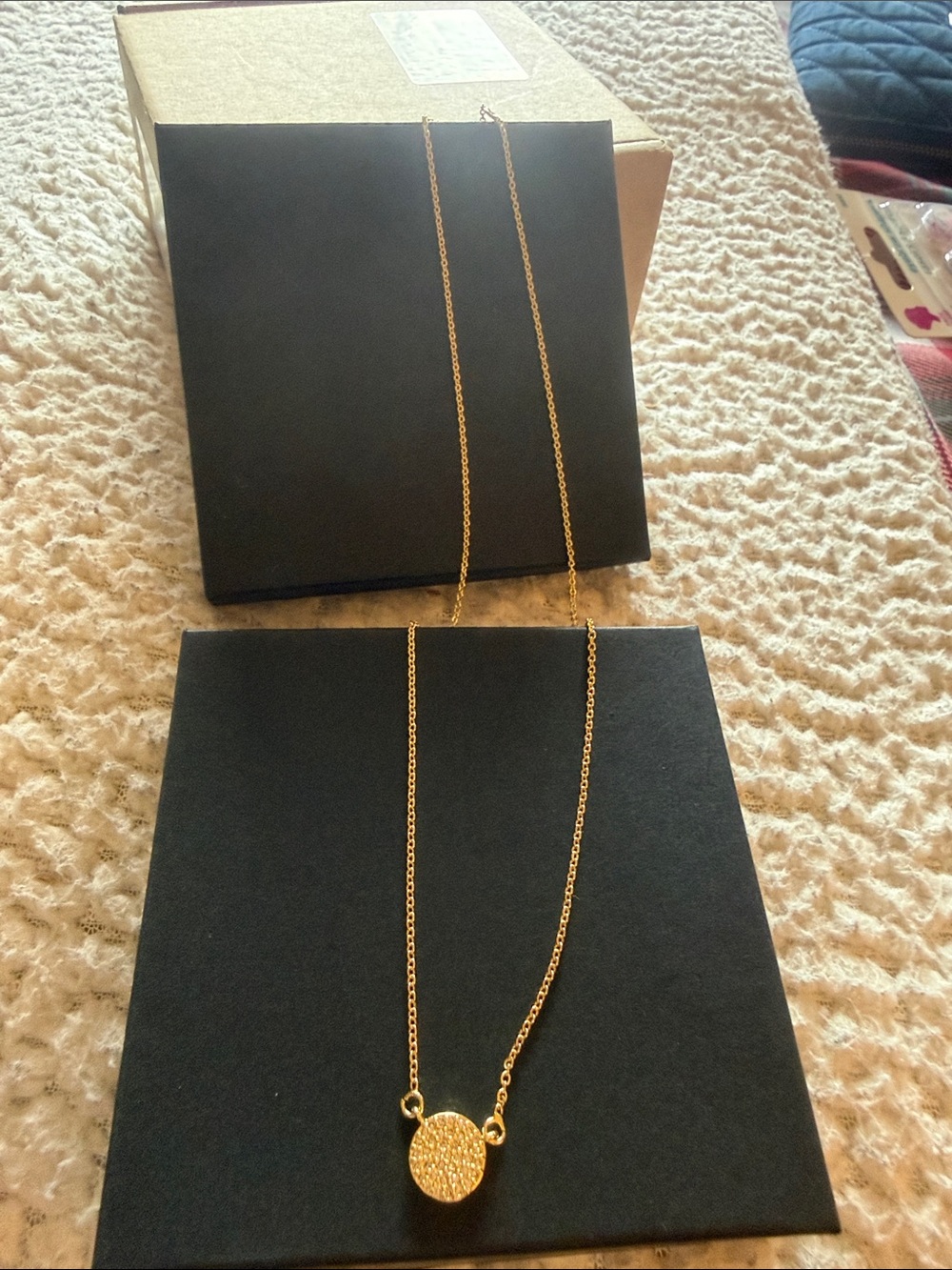 Delicate Gold Pavé Round Pendant Necklace - Women Jewelry
